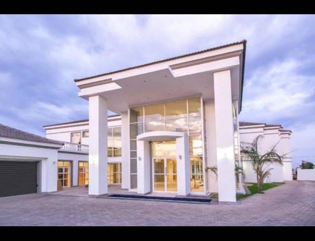 5 BEDROOM PROPERTY TO RENT IN WATERKLOOF HEIGHTS